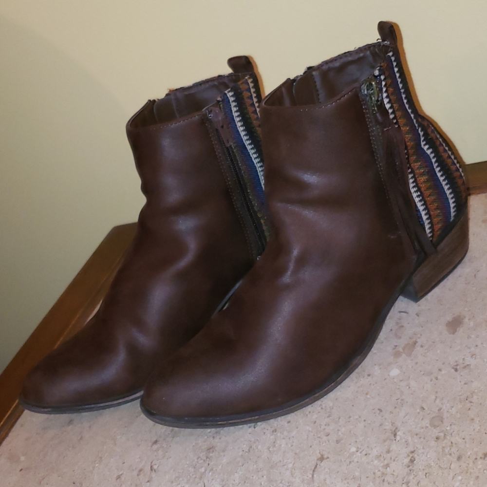 Madden Girl pointed zip ankle boots